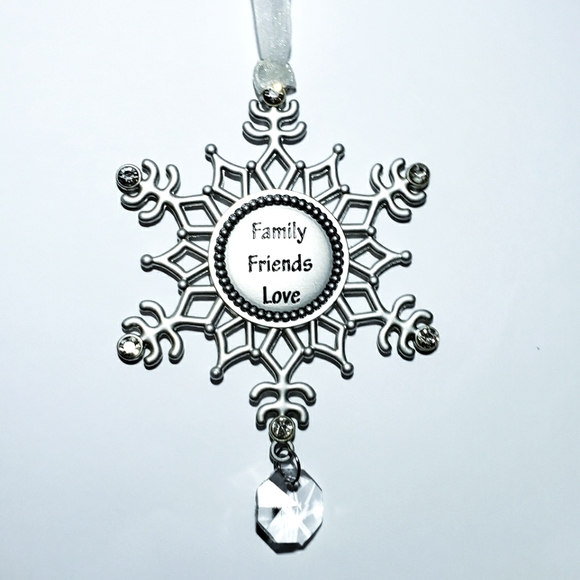 NWT Christmas Ornament w/Crystals. - Picture 1 of 4